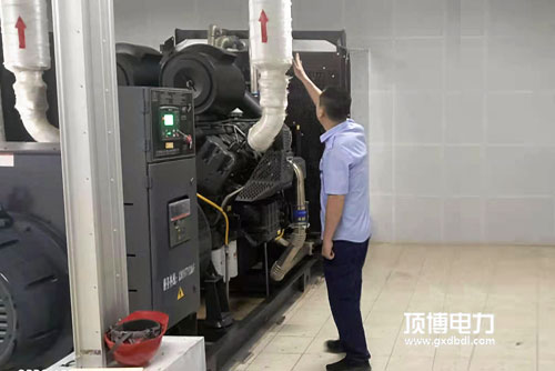 柴油發(fā)電機(jī)組突然冒白煙，專業(yè)廠家來(lái)幫忙