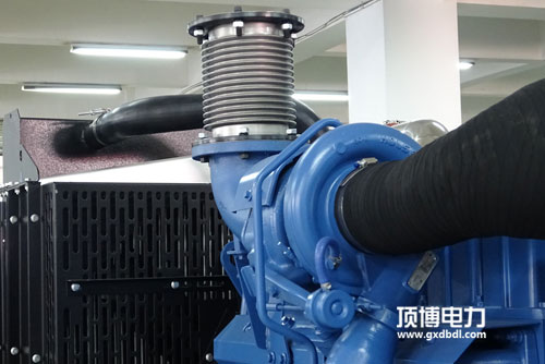 購買柴油發(fā)電機組為什么要選品牌發(fā)動機OEM認證廠家