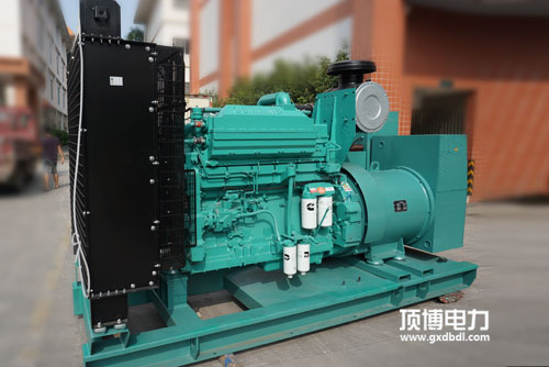 印度尼西亞客戶訂購頂博東風(fēng)康明斯發(fā)電機(jī)組80KW一臺